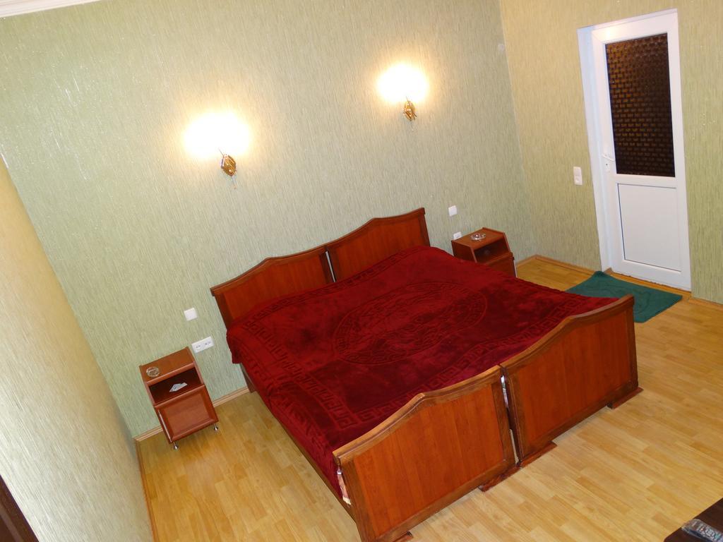 Hotel Sano كوتايسي الغرفة الصورة